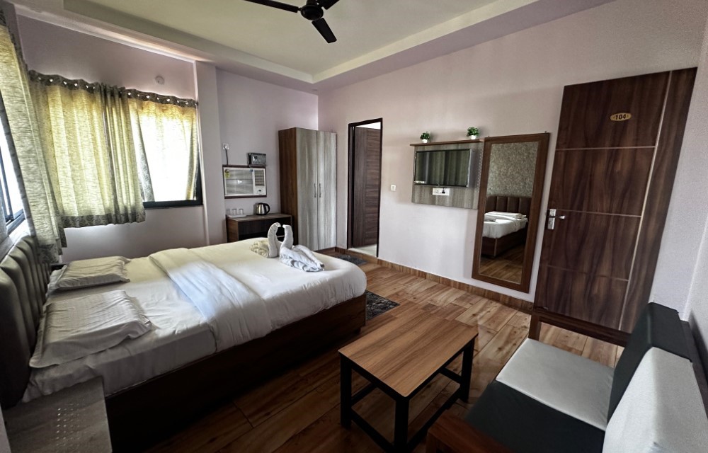 Hare Rama Guesthouse Slider 1